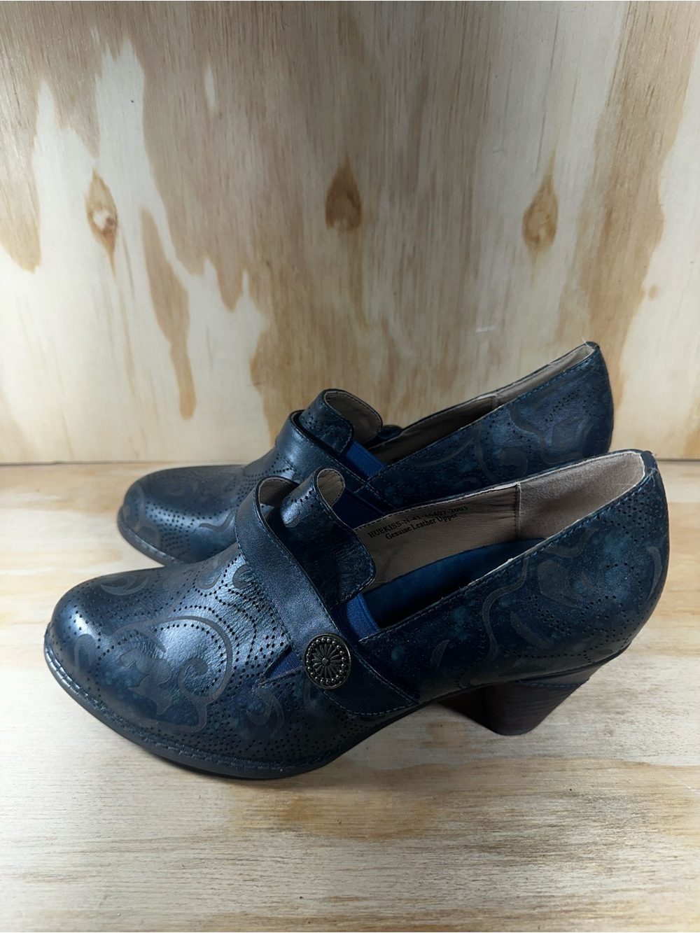 L'Artiste by Spring Step Huekiss Navy Shoes Women’s Size 10